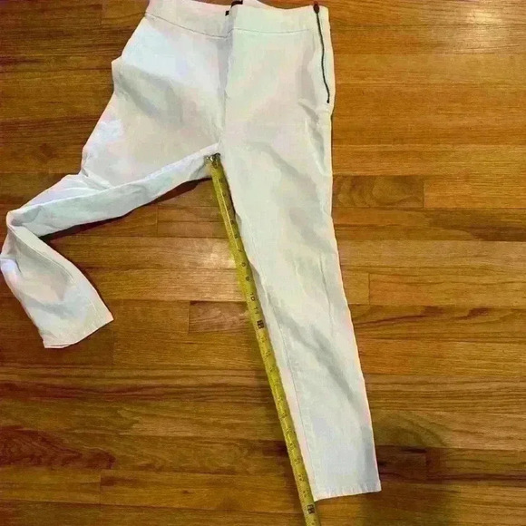 LIKE NEW Ann Taylor White Denim Side Zip Jeans - Picture 7 of 8